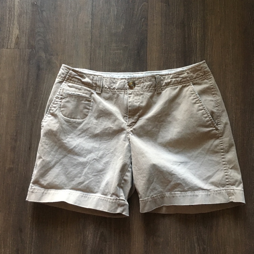Old navy khaki shorts